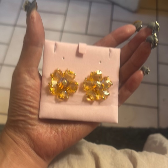 Swarovski yellow crystal Flower Earrings authentic - Picture 2 of 2